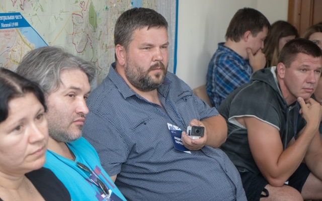 Один на один с блогерами: мэр Днепра встретился с интернет-мыслителями Фото № 4 Один на один с блогерами: мэр Днепра встретился с интернет-мыслителями Фото № 4