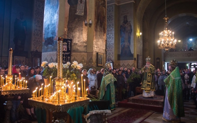 В Днепре празднуют Вербное воскресенье Фото № 1 В Днепре празднуют Вербное воскресенье Фото № 1