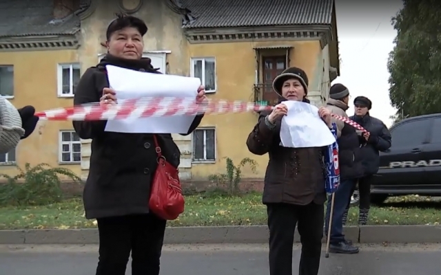 Из-за холодных батарей в Днепре горожане перекрыли проезд авто Фото № 0 Из-за холодных батарей в Днепре горожане перекрыли проезд авто Фото № 0