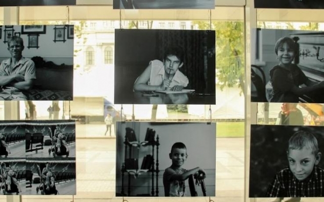 В ДнепрОГА презентовали фотопроект о жизни детей с инвалидностью Фото № 0 В ДнепрОГА презентовали фотопроект о жизни детей с инвалидностью Фото № 0