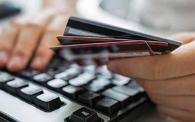 В Днепре муж и жена занимались мошенничеством в интернете Фото № 0 В Днепре муж и жена занимались мошенничеством в интернете Фото № 0