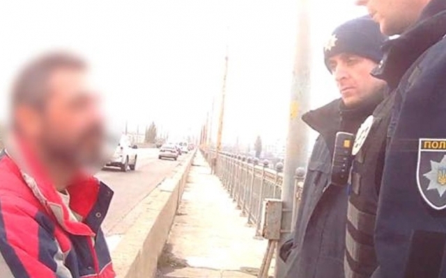 В Днепре полиция предотвратила суицид Фото № 0 В Днепре полиция предотвратила суицид Фото № 0