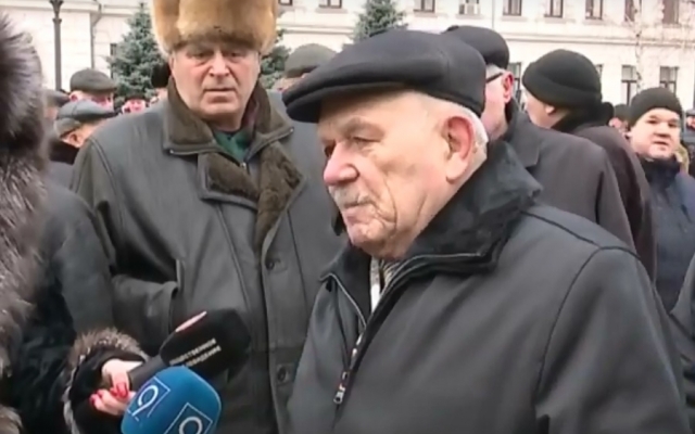 Военные пенсионеры митингуют в Днепре Фото № 0 Военные пенсионеры митингуют в Днепре Фото № 0