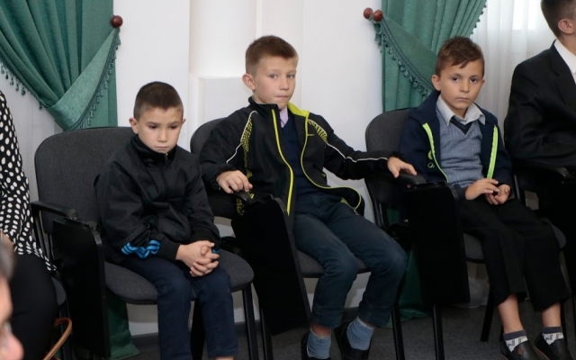 В Днепре приемных родителей поздравили с Днем усыновления Фото № 1 В Днепре приемных родителей поздравили с Днем усыновления Фото № 1