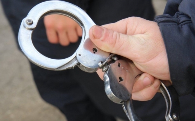 На Днепропетровщине в кафе задержали вооруженного мужчину Фото № 0 На Днепропетровщине в кафе задержали вооруженного мужчину Фото № 0