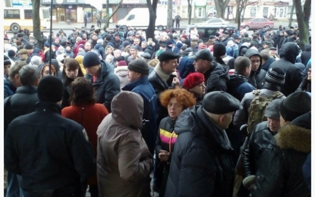 В Кривом Роге прошел митинг работников ГПП «Кривбасспромводоснабжение» Фото № 0 В Кривом Роге прошел митинг работников ГПП «Кривбасспромводоснабжение» Фото № 0
