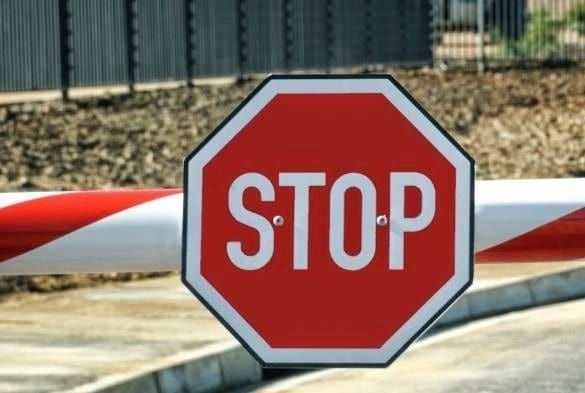 В Днепре автомобилистам запретят заезжать в некоторые парки Фото № 0 В Днепре автомобилистам запретят заезжать в некоторые парки Фото № 0