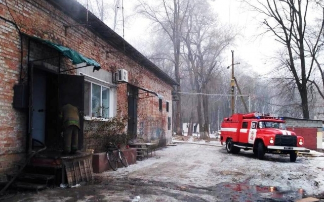 На Днепропетровщине горело производственное здание Фото № 0 На Днепропетровщине горело производственное здание Фото № 0