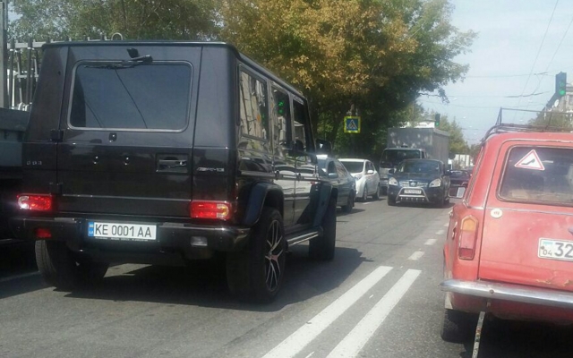 ДТП в Днепре: Mercedes Gelandewagen сбил женщину Фото № 0 ДТП в Днепре: Mercedes Gelandewagen сбил женщину Фото № 0