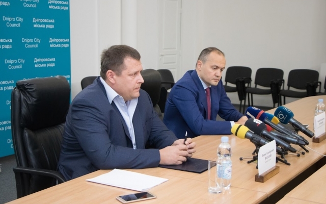 Борис Филатов подписал меморандум с компанией ДТЭК Фото № 1 Борис Филатов подписал меморандум с компанией ДТЭК Фото № 1
