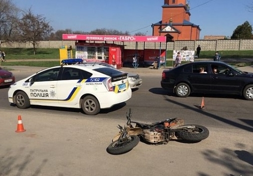 ДТП в Днепре: мотоцикл врезался в электротранспорт Фото № 0 ДТП в Днепре: мотоцикл врезался в электротранспорт Фото № 0