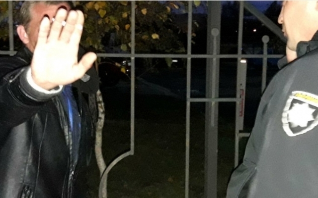 ЧП под Днепром: мужчина избил и ограбил парня на улице Фото № 0 ЧП под Днепром: мужчина избил и ограбил парня на улице Фото № 0