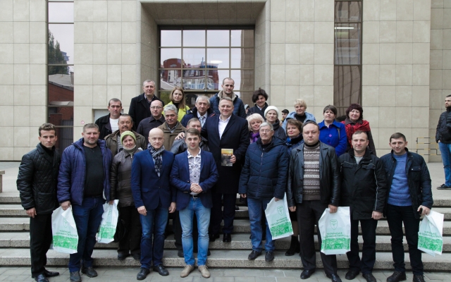 Более тысячи днепрян встретились с участниками президентских праймериз УКРОПа Фото № 3 Более тысячи днепрян встретились с участниками президентских праймериз УКРОПа Фото № 3