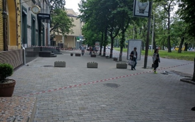 В Днепропетровске лифт снес крышу дома Фото № 0 В Днепропетровске лифт снес крышу дома Фото № 0