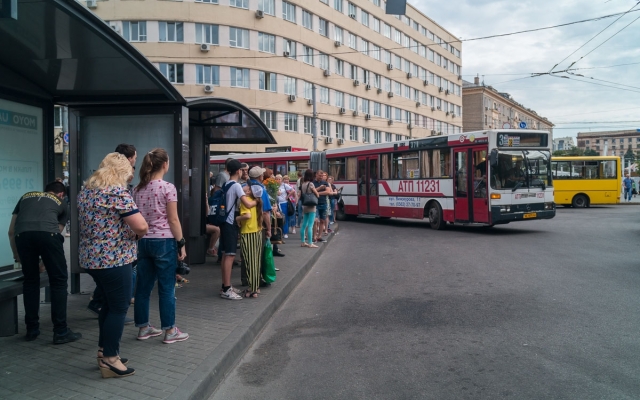 В Днепре хотят отменить остановки маршруток по требованию пассажиров Фото № 0 В Днепре хотят отменить остановки маршруток по требованию пассажиров Фото № 0