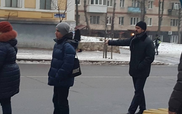 В Днепре из-за проблем с транспортом днепряне ходят пешком Фото № 0 В Днепре из-за проблем с транспортом днепряне ходят пешком Фото № 0