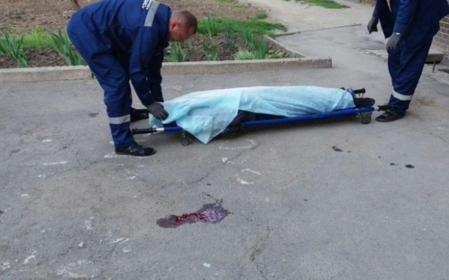 ЧП на Днепропетровщине: парень выпал с 13-го этажа Фото № 0 ЧП на Днепропетровщине: парень выпал с 13-го этажа Фото № 0