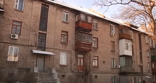 Девяностолетний дом в Днепре еле стоит без ремонта Фото № 0 Девяностолетний дом в Днепре еле стоит без ремонта Фото № 0