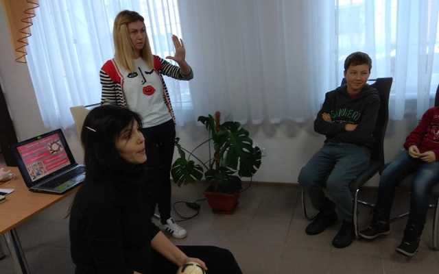 На Днепропетровщине детей учили общаться с чужими Фото № 0 На Днепропетровщине детей учили общаться с чужими Фото № 0