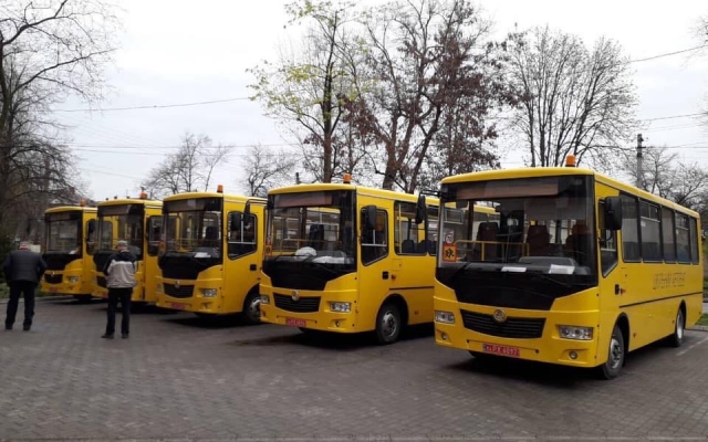 На Днепропетровщине для школ закупили школьные автобусы Фото № 0 На Днепропетровщине для школ закупили школьные автобусы Фото № 0