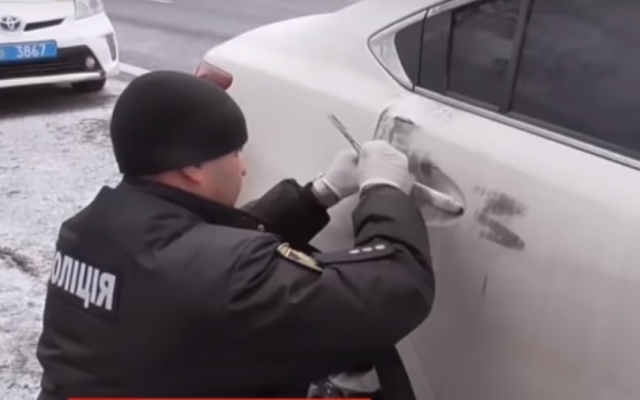 В Днепре задержали серийных автоугонщиков Фото № 0 В Днепре задержали серийных автоугонщиков Фото № 0