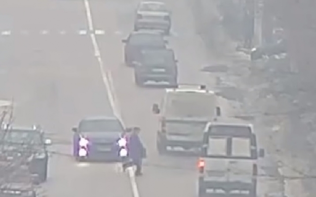 ДТП под Днепром: пешеход протаранил головой автомобиль Фото № 0 ДТП под Днепром: пешеход протаранил головой автомобиль Фото № 0