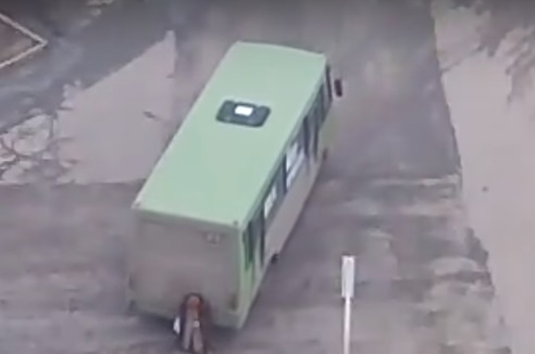 На Днепропетровщине автобус наехал на пешехода Фото № 0 На Днепропетровщине автобус наехал на пешехода Фото № 0