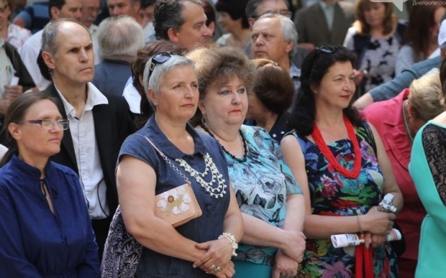 В Днепре, в химтехе собрались выпускники Фото № 4 В Днепре, в химтехе собрались выпускники Фото № 4
