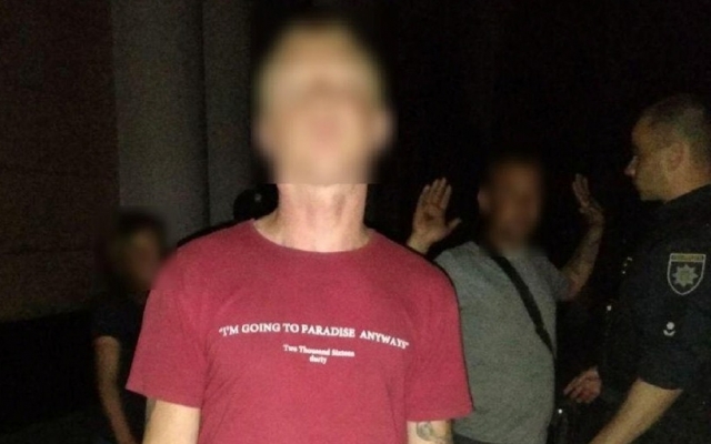 В Днепре шайка грабителей напала на женщину Фото № 0 В Днепре шайка грабителей напала на женщину Фото № 0