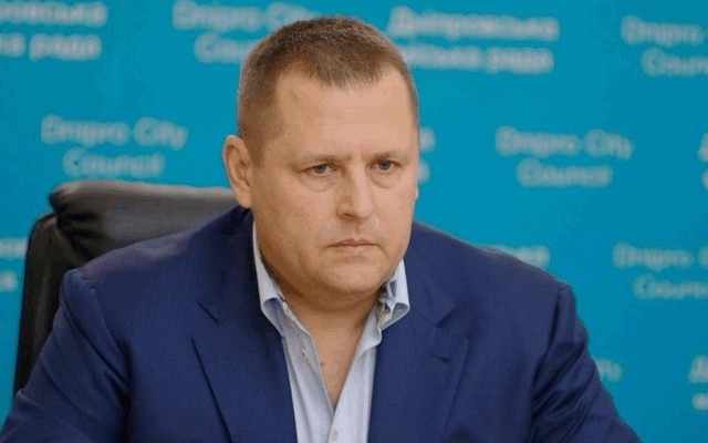 Борис Филатов лично выключил музыку на летней площадке кафе Фото № 0 Борис Филатов лично выключил музыку на летней площадке кафе Фото № 0