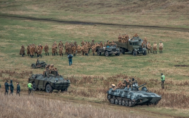 Днепряне стали очевидцами танковой атаки и взрывов Фото № 2 Днепряне стали очевидцами танковой атаки и взрывов Фото № 2