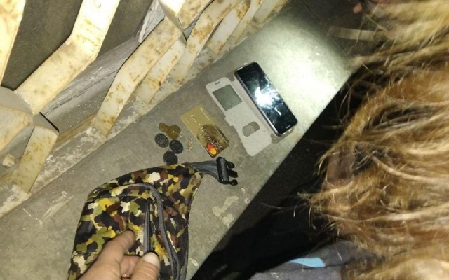 В Днепре шайка грабителей напала на женщину Фото № 3 В Днепре шайка грабителей напала на женщину Фото № 3