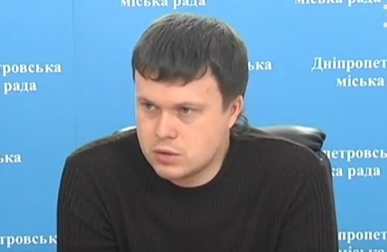 В Днепре штрафуют за снежные сугробы Фото № 0 В Днепре штрафуют за снежные сугробы Фото № 0