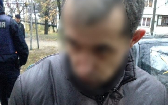 Патрульные Днепра применили спецсредства при задержании мужчины с собакой Фото № 0 Патрульные Днепра применили спецсредства при задержании мужчины с собакой Фото № 0