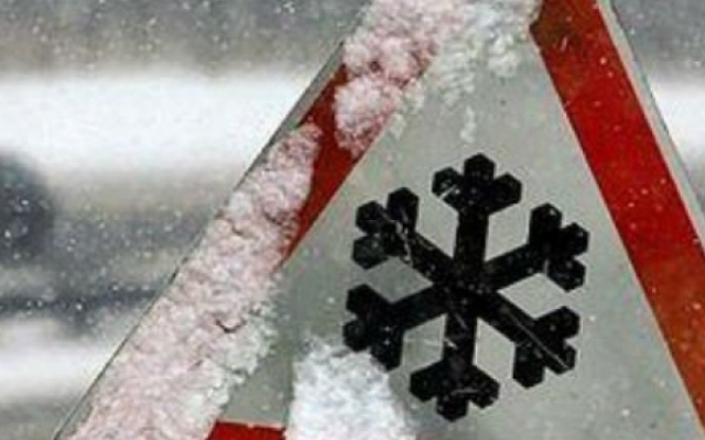 На Днепропетровщине авто вытаскивают из снежных заносов Фото № 0 На Днепропетровщине авто вытаскивают из снежных заносов Фото № 0