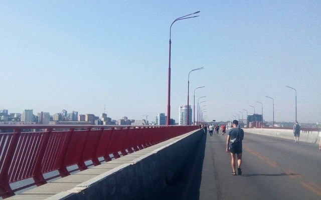 В Днепре Новый мост решили перекрыть для пешеходов Фото № 0 В Днепре Новый мост решили перекрыть для пешеходов Фото № 0