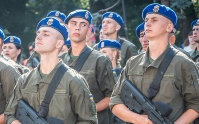 На Днепропетровщине военные Нацгвардии патрулируют спальные районы Фото № 0 На Днепропетровщине военные Нацгвардии патрулируют спальные районы Фото № 0