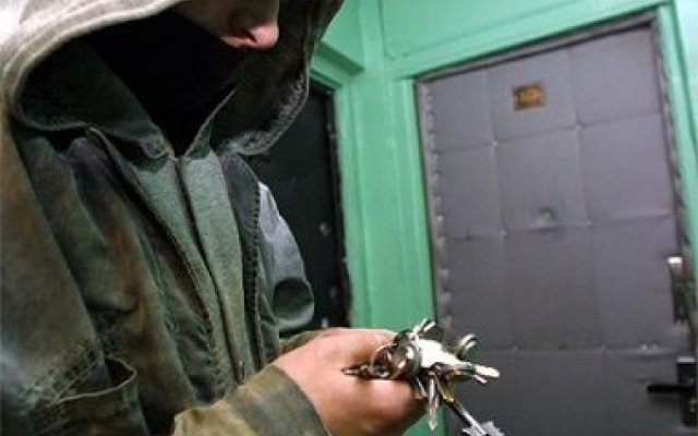 На Днепропетровщине процветают квартирные кражи Фото № 0 На Днепропетровщине процветают квартирные кражи Фото № 0
