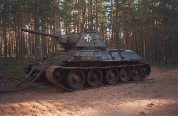 Фашистский танк Бориса Филатова озадачил журналистов Фото № 0 Фашистский танк Бориса Филатова озадачил журналистов Фото № 0