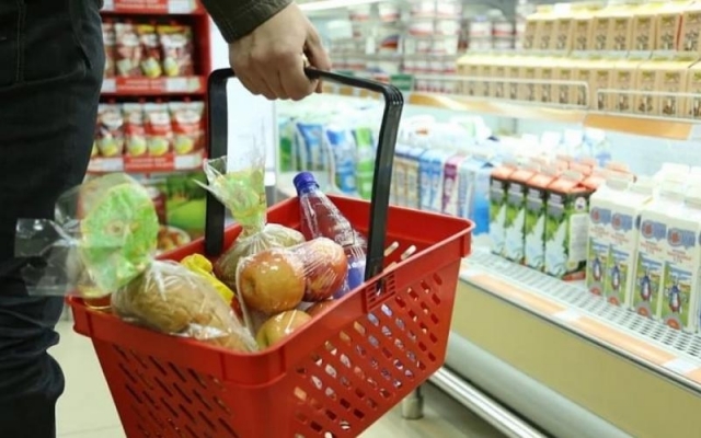 На Днепропетровщине работница супермаркета украла корзину с продуктами Фото № 0 На Днепропетровщине работница супермаркета украла корзину с продуктами Фото № 0
