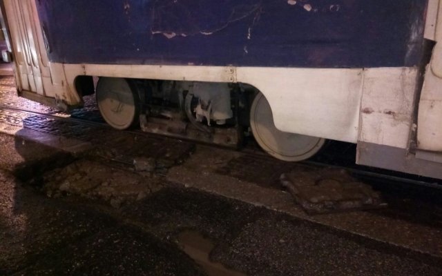 На Днепропетровщине электротранспорт сошел с рельс Фото № 0 На Днепропетровщине электротранспорт сошел с рельс Фото № 0
