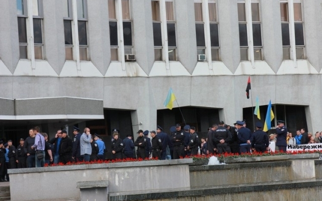 Что за митинг под горсоветом и как его комментирует Филатов (видео) Фото № 0 Что за митинг под горсоветом и как его комментирует Филатов (видео) Фото № 0