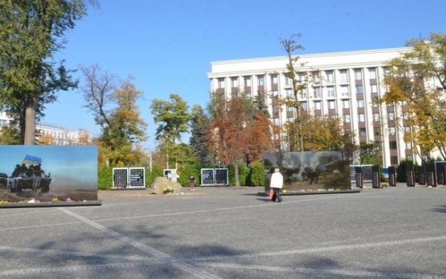 В Днепре на Аллее памяти появилась ещё одна стела Фото № 0 В Днепре на Аллее памяти появилась ещё одна стела Фото № 0
