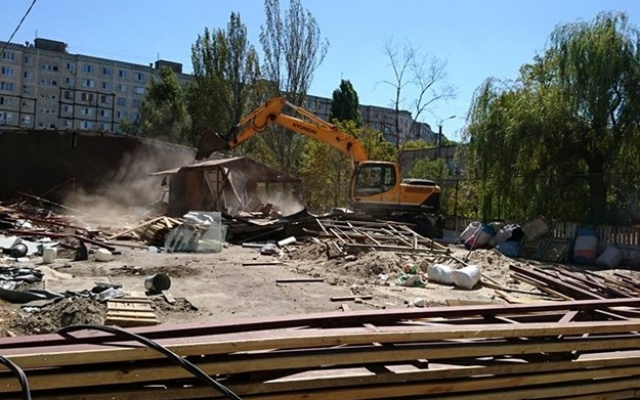 В Днепре убрали еще один рынок Фото № 0 В Днепре убрали еще один рынок Фото № 0