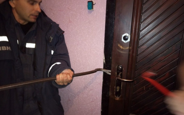 В Днепре дети оказались запертыми в квартире Фото № 0 В Днепре дети оказались запертыми в квартире Фото № 0