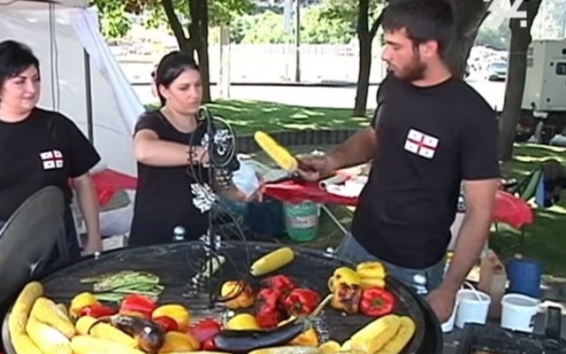 Днепр праздничный: фестиваль мировой кухни Фото № 0 Днепр праздничный: фестиваль мировой кухни Фото № 0