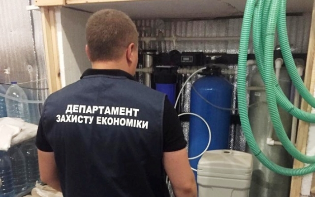 На Днепропетровщине обнаружили подпольное производство алкогольных напитков Фото № 0 На Днепропетровщине обнаружили подпольное производство алкогольных напитков Фото № 0