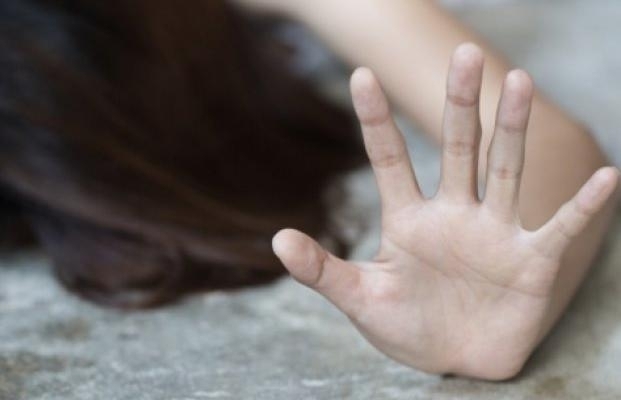 В Днепре мужчина напал на девочку и поранил ей лицо Фото № 0 В Днепре мужчина напал на девочку и поранил ей лицо Фото № 0
