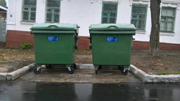 Днепропетровщина переходит на современные мусорные баки Фото № 0 Днепропетровщина переходит на современные мусорные баки Фото № 0