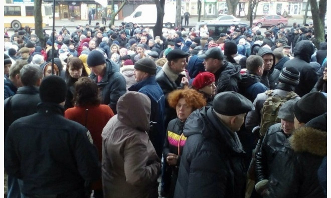 В Кривом Роге прошел митинг работников ГПП «Кривбасспромводоснабжение»